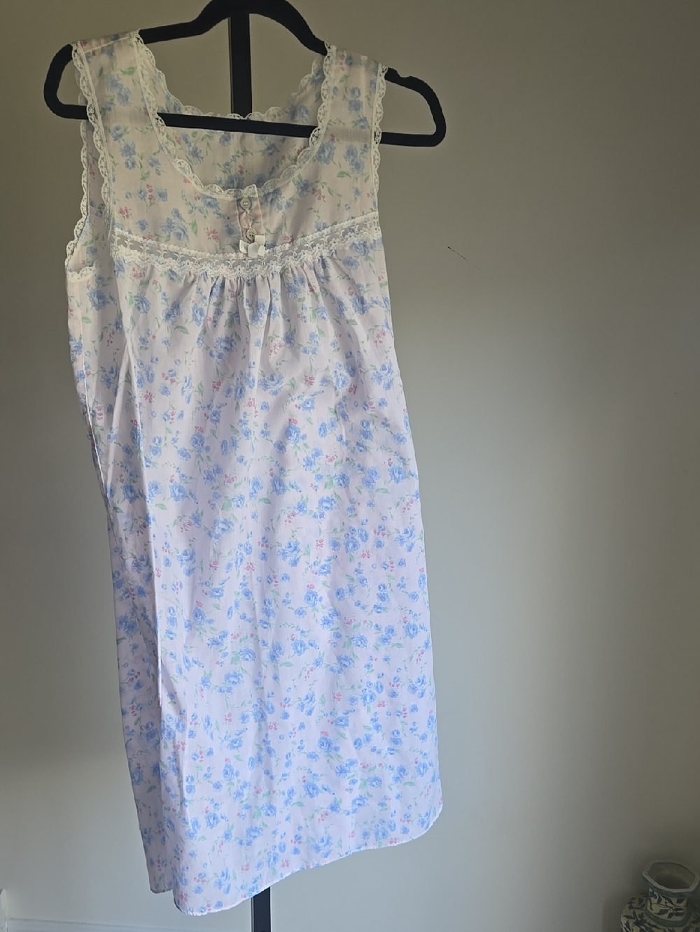Vintage Women's Floral Bow Sleeveless Nightgown Size:M